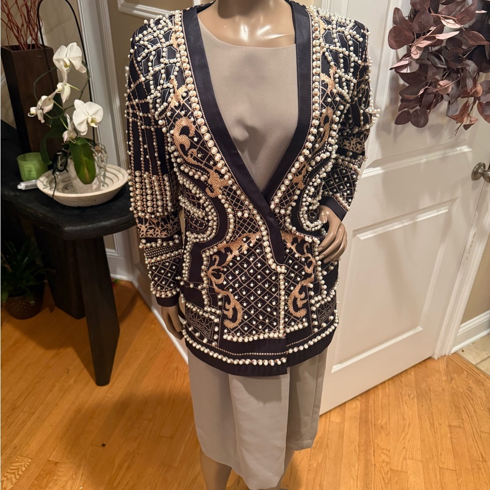 Elegant Pearl Black and Cream Women's blazer